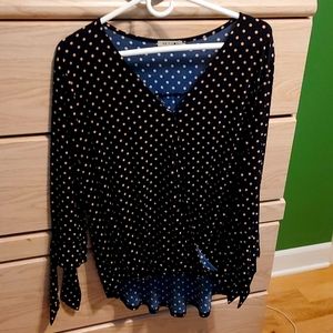 Beacon long sleeved black/beige blouse with tie sleeves